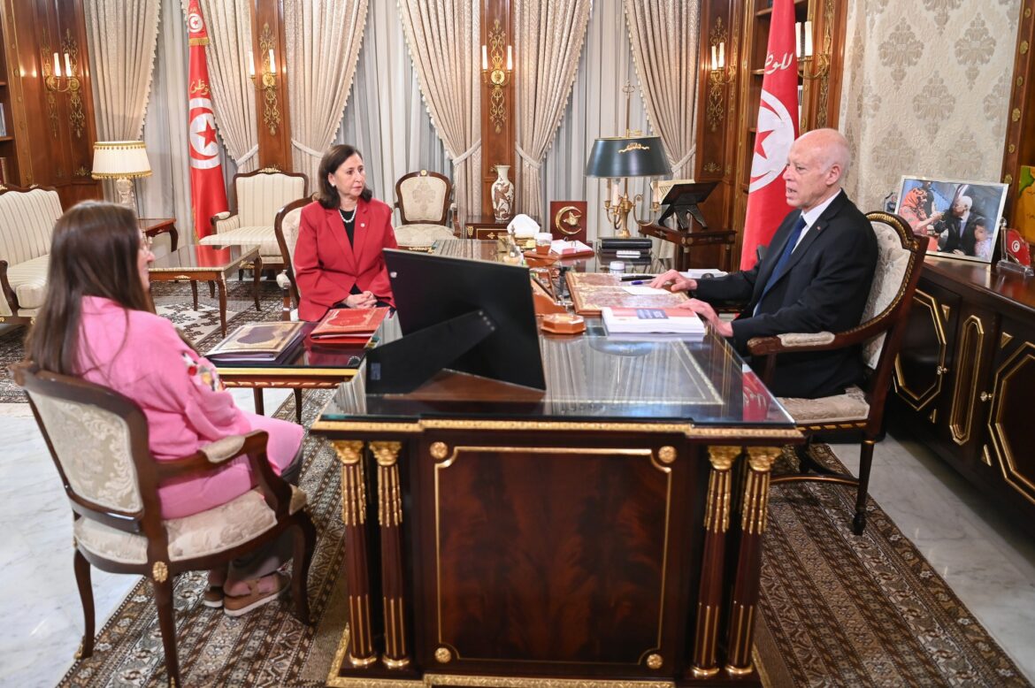 Kais Saied loi de finances 2026